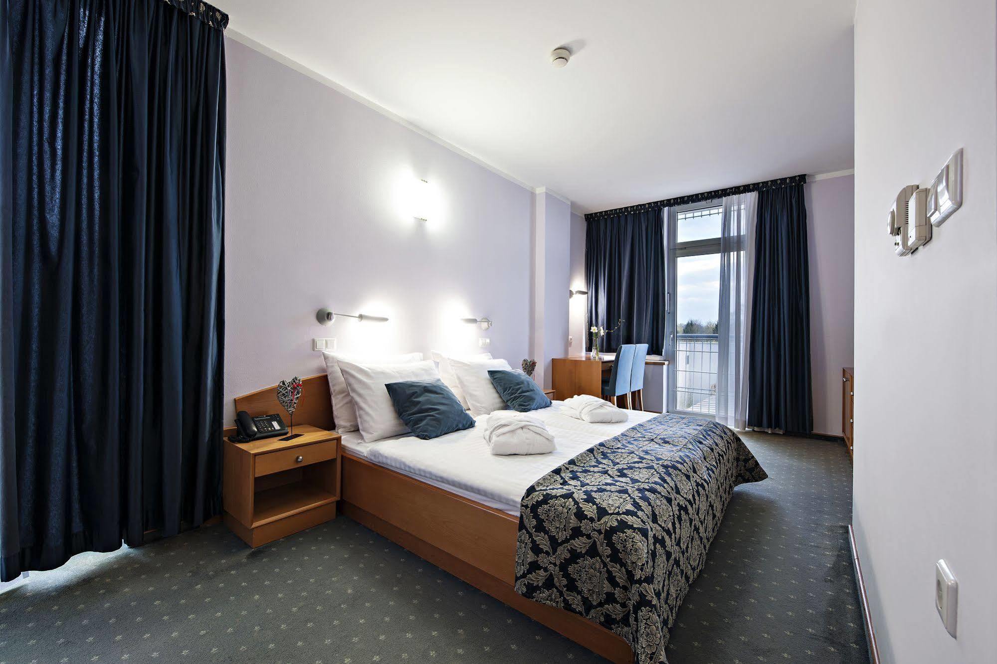 Hotel Izvir - Sava Hotels & Resorts Radenci Buitenkant foto